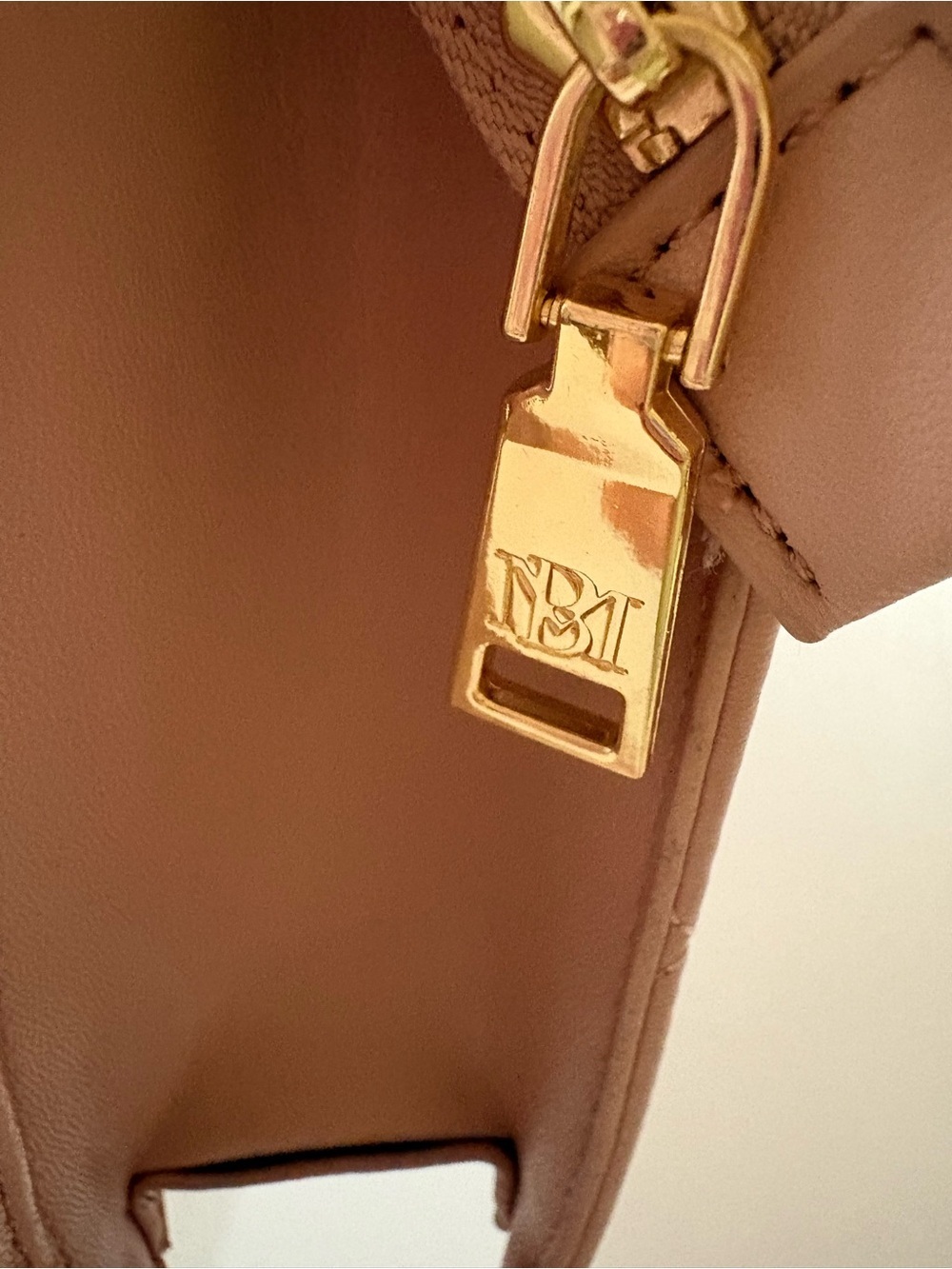 Badgley Mischka Pink Quilted Crossbody with Gold Hardware - Picture 13 of 13